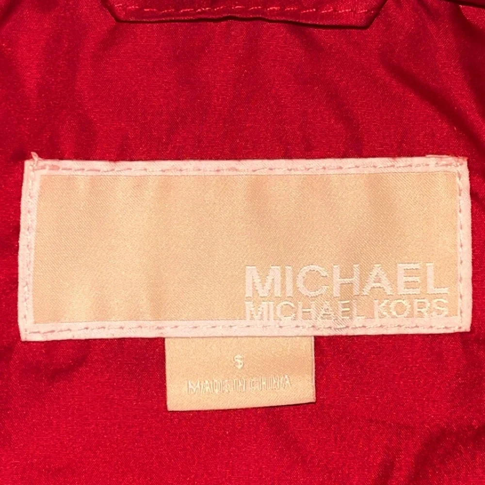 MICHAEL KORS Faux Fur Trim Down Puffer Coat - Picture 7 of 9